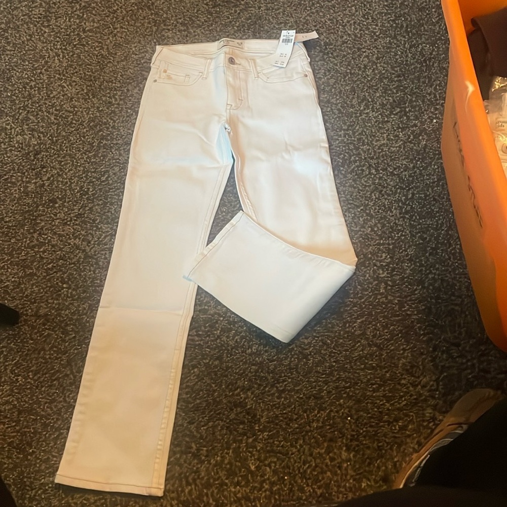 NWT Abercrombie girls Jeans white straight leg Jeans size 15/16